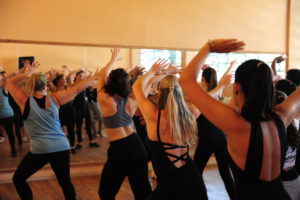 Read more about the article DANSE HIIT au BC