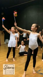 Read more about the article DANSE ET YOGA 4-9 ans : Les inscriptions pour la rentrée sont ouvertes !